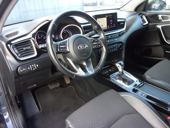 KIA CEE'D KIA CEE'D SW GRISE-007.jpg